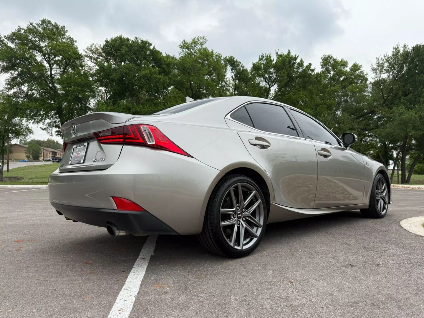 2015 Lexus Is - Image 41