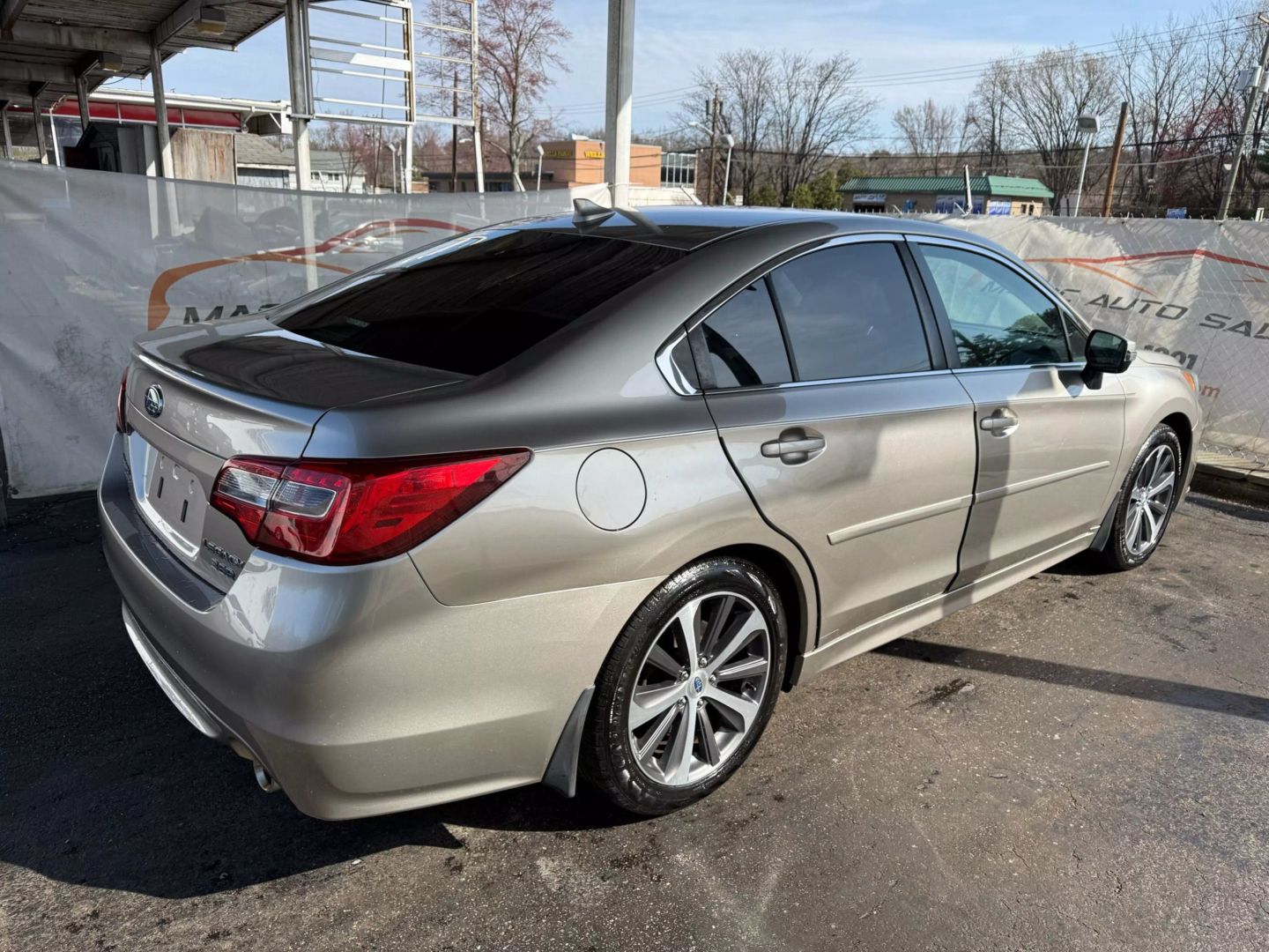 2017 Subaru Legacy - Image 12
