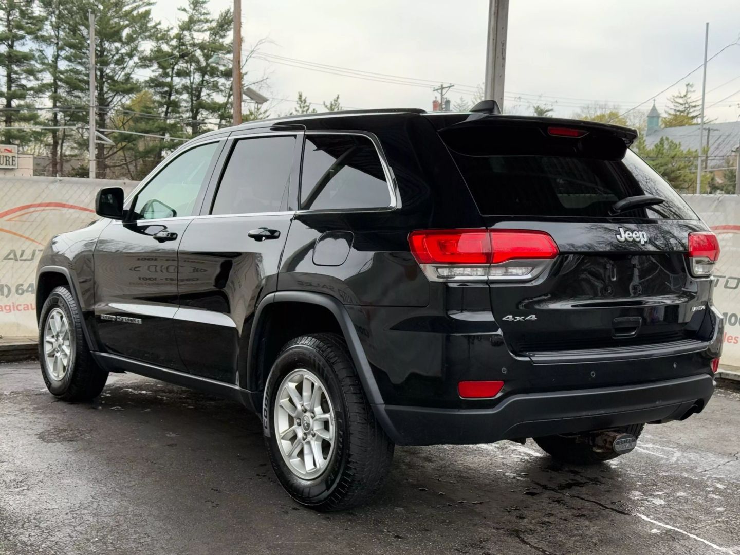 2019 Jeep Grand Cherokee - Image 9