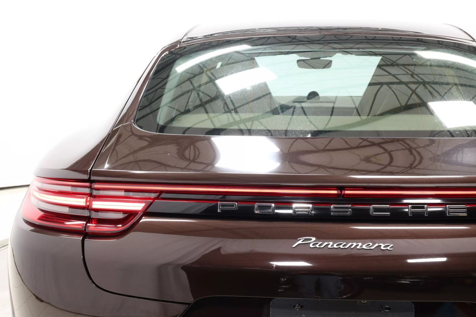 2017 Porsche Panamera - Image 59
