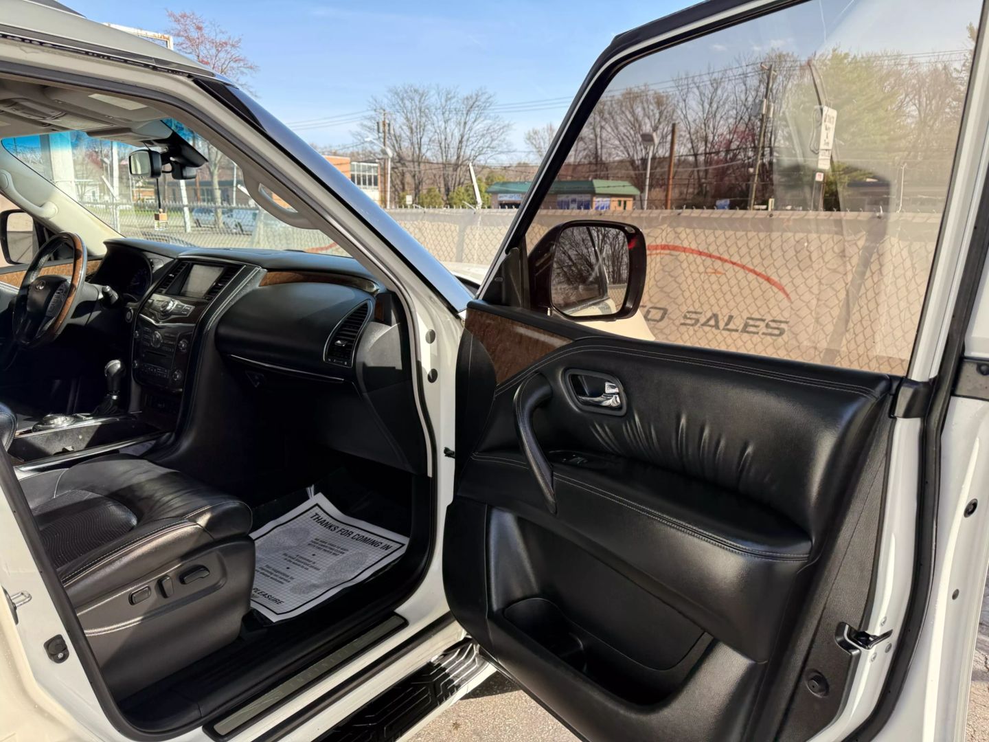 2017 Infiniti Qx80 - Image 27