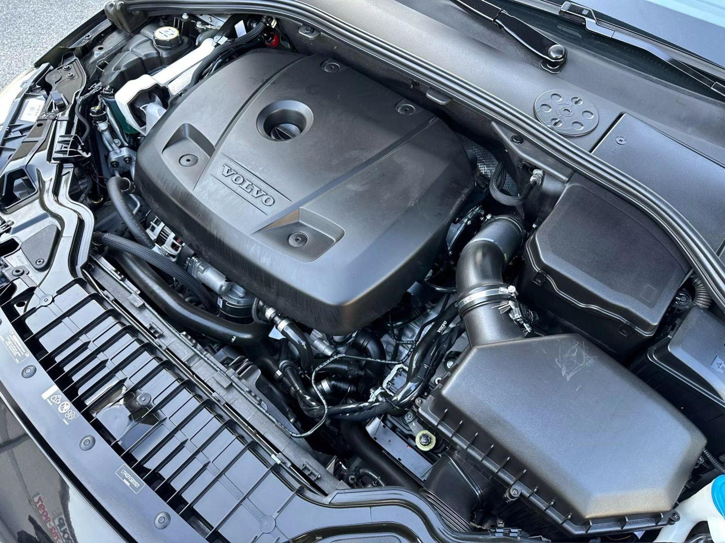 2016 Volvo S60 - Image 38