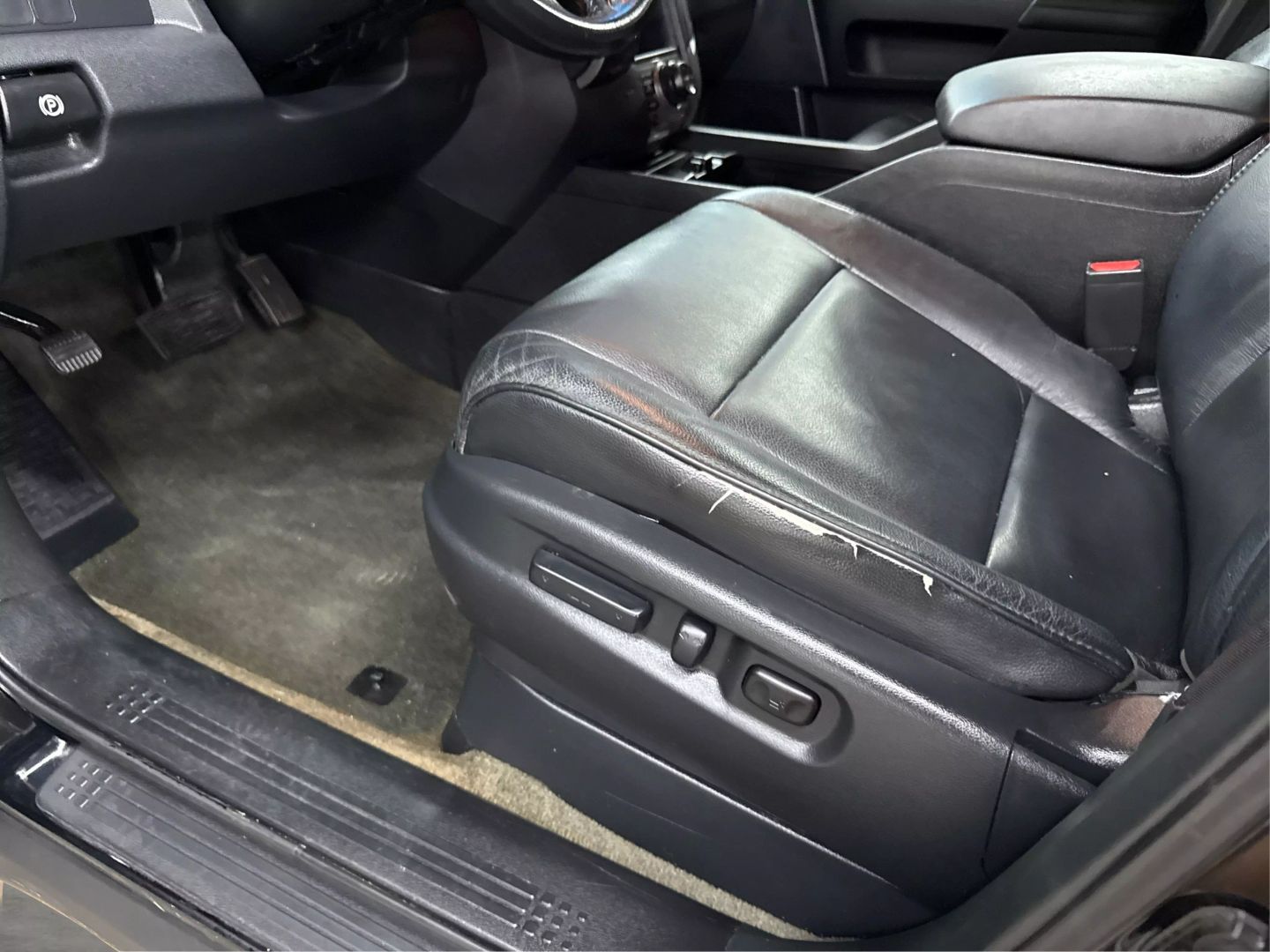 2015 Honda Pilot - Image 36