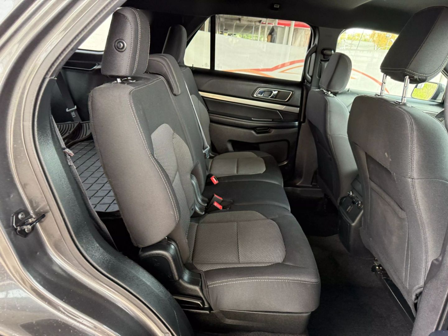 2018 Ford Explorer - Image 22
