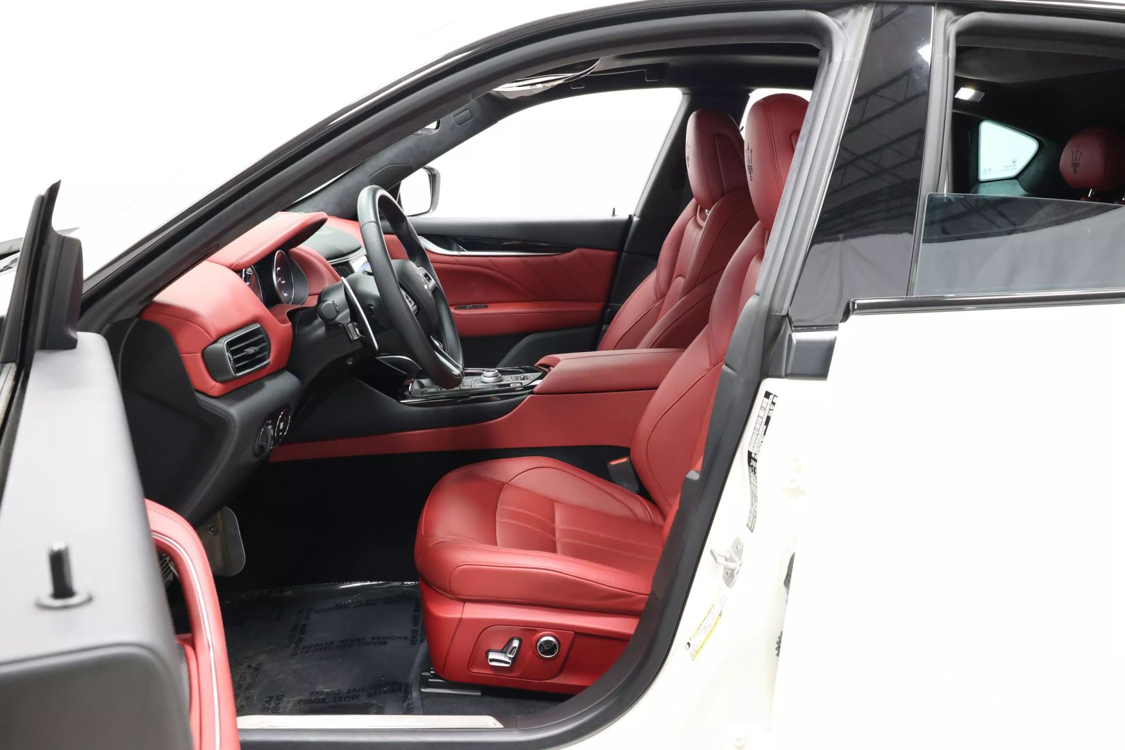 2022 Maserati Levante - Image 14