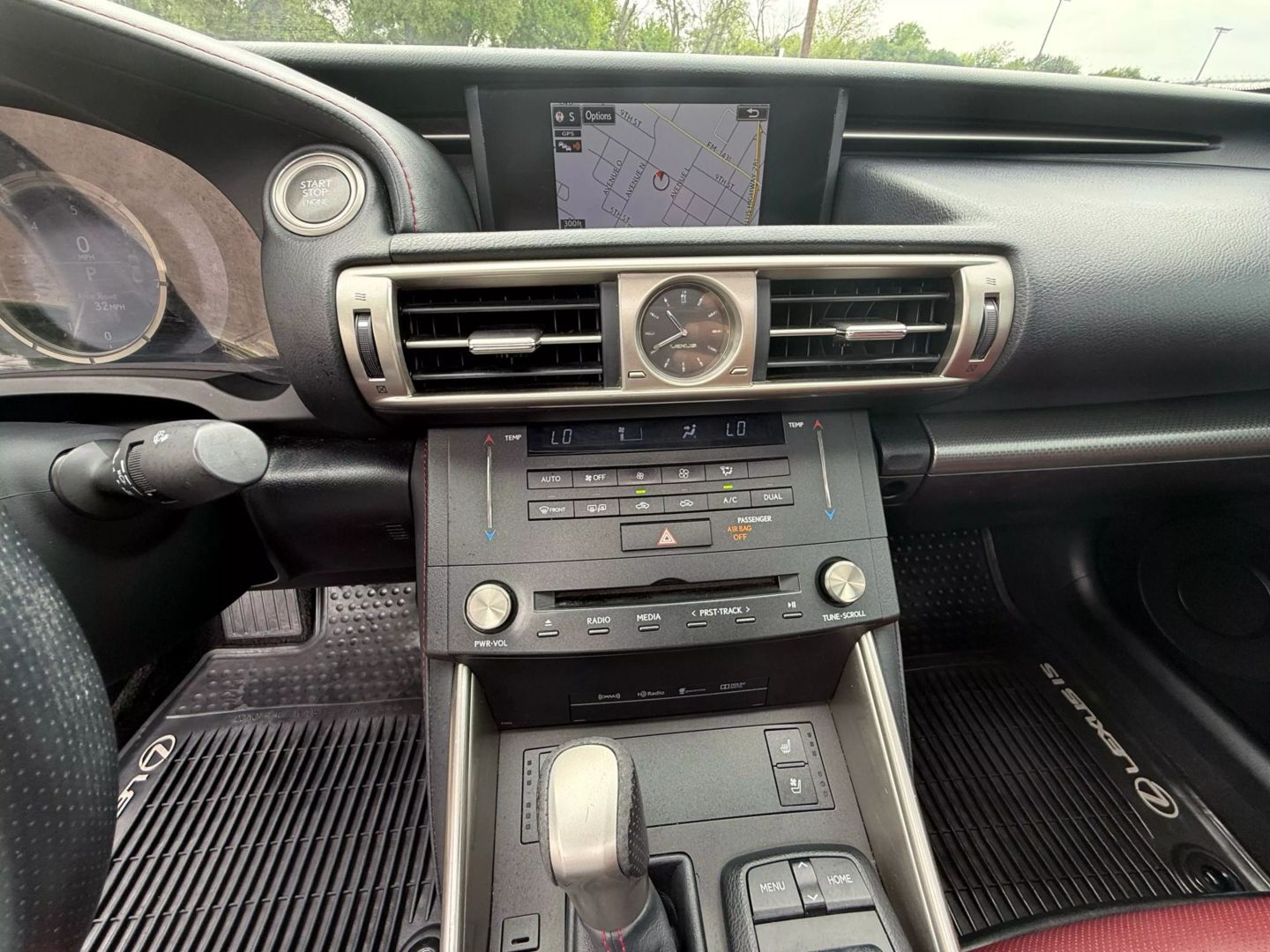 2015 Lexus Is - Image 17