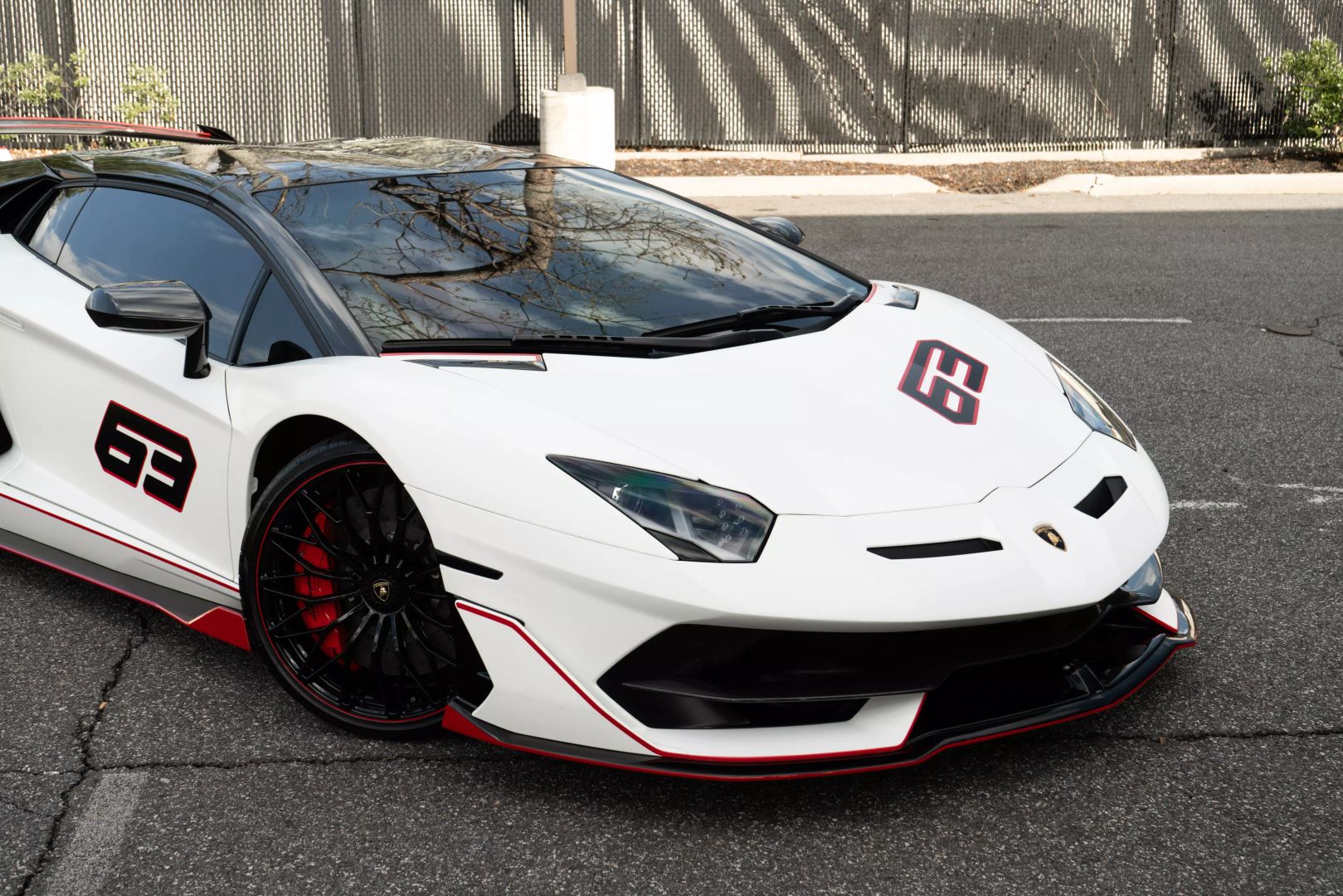 2021 Lamborghini Aventador - Image 11