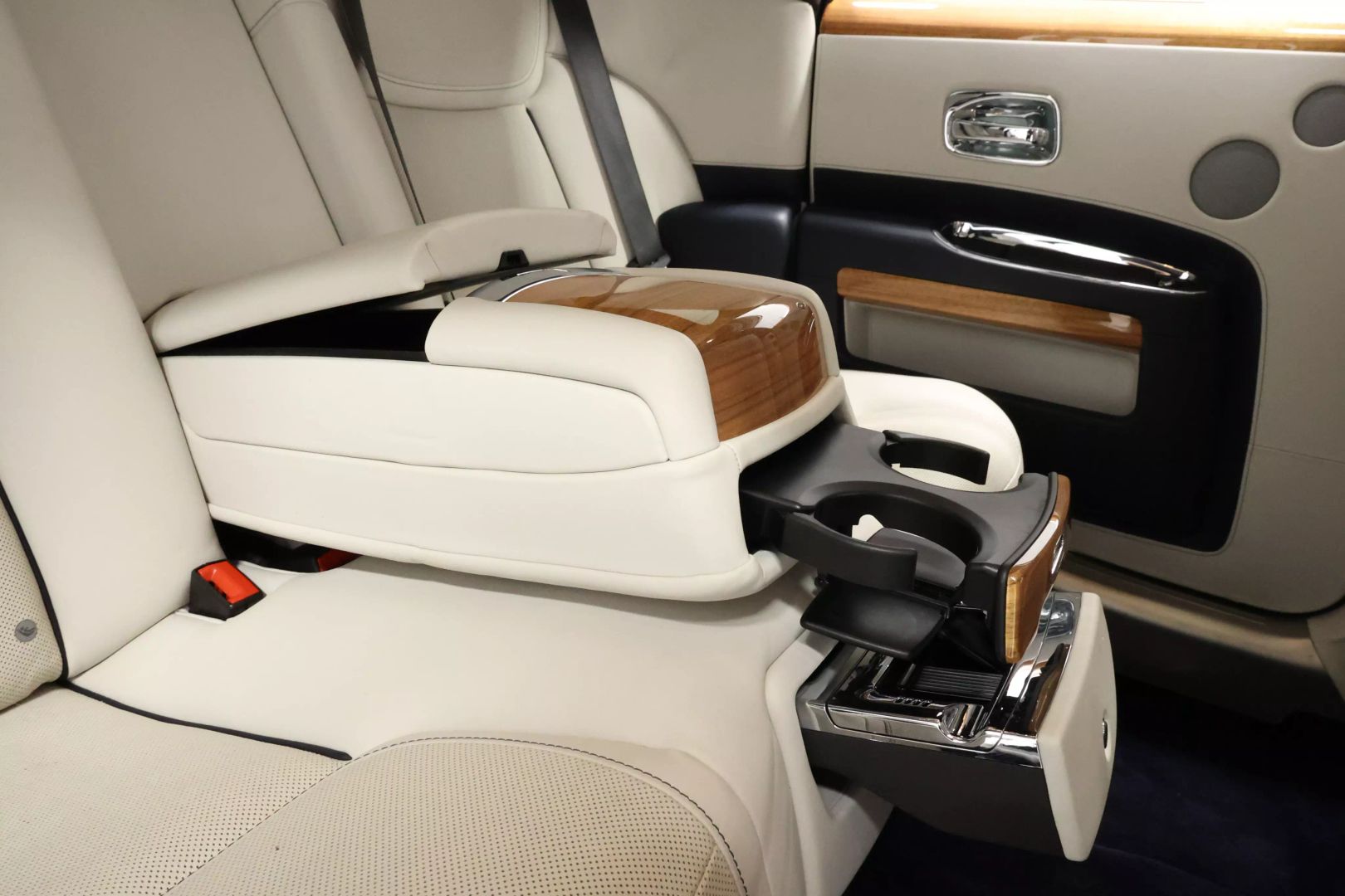 2018 Rolls-royce Ghost - Image 75