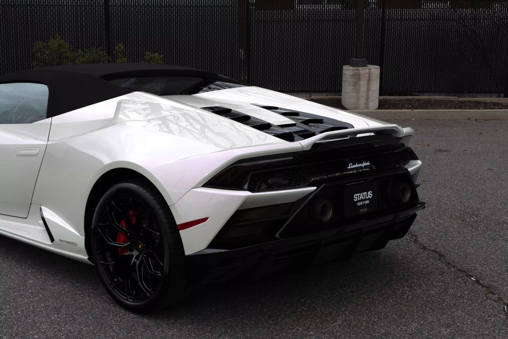 2024 Lamborghini Huracan - Image 40