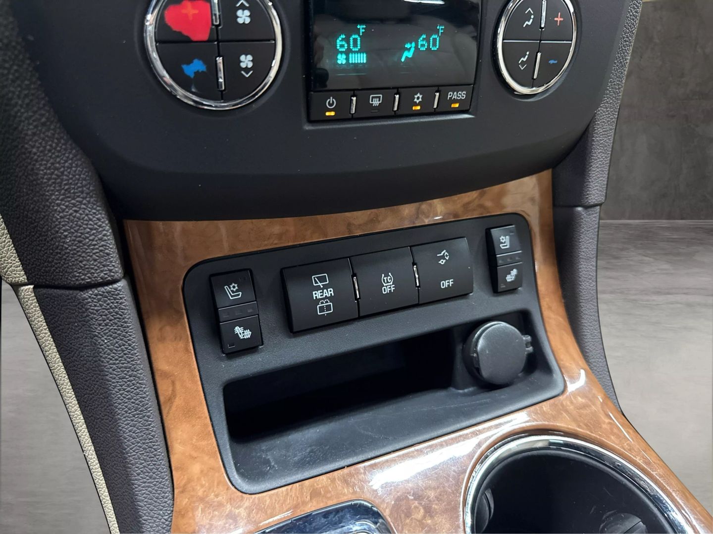 2012 Buick Enclave - Image 28