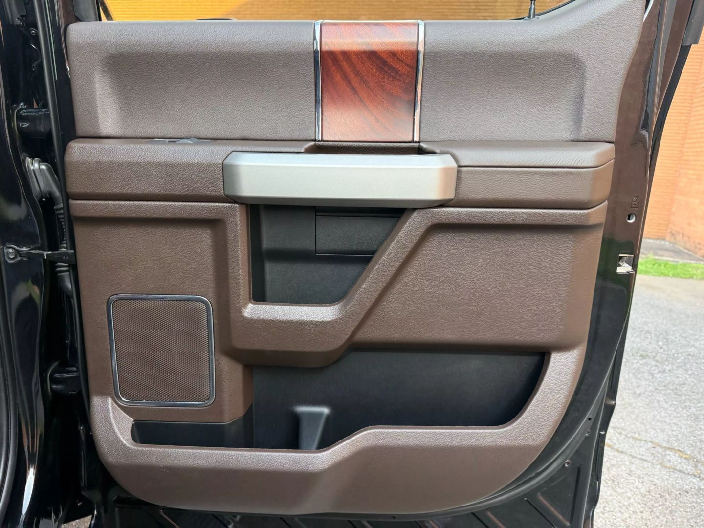 2021 Ford F250 Super Duty Crew Cab - Image 23