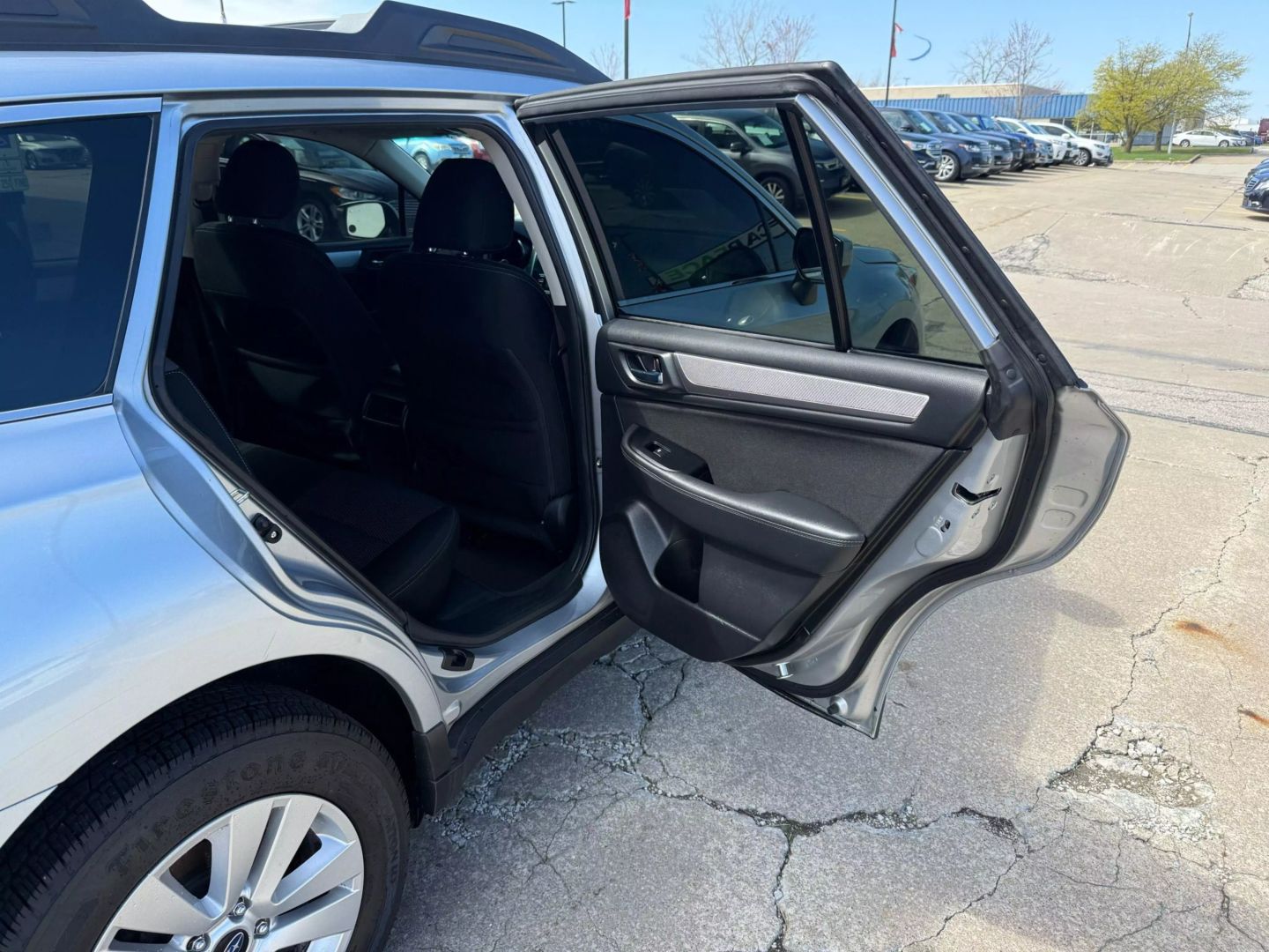 2016 Subaru Outback - Image 19