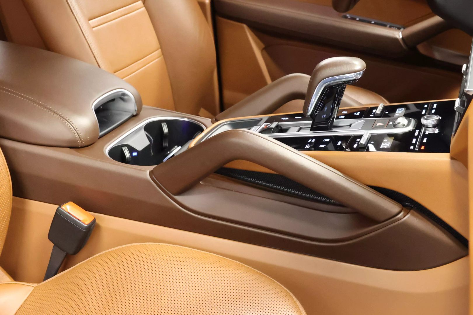 2021 Porsche Cayenne Coupe - Image 93