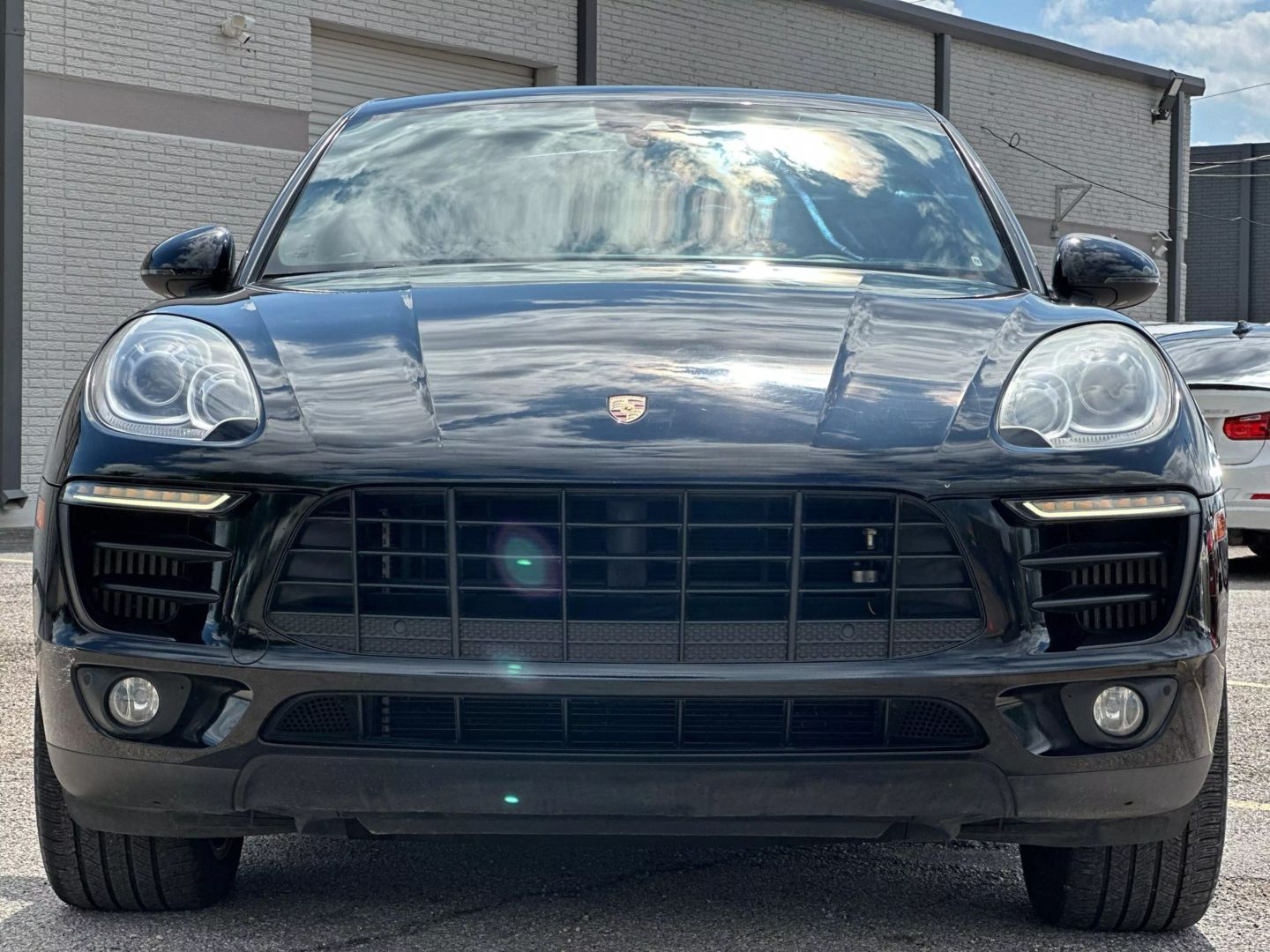 2017 Porsche Macan - Image 11