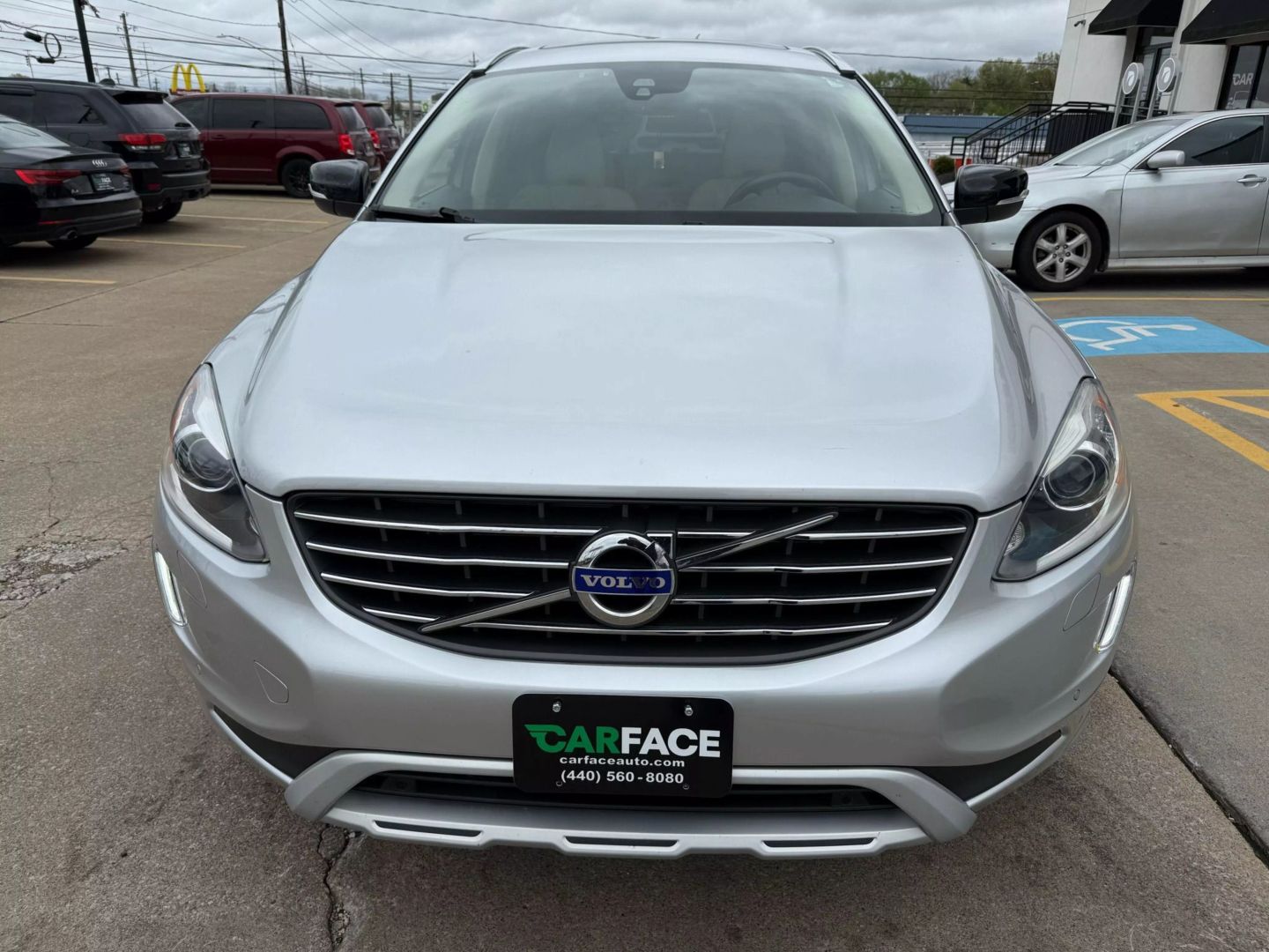 2017 Volvo Xc60 - Image 2