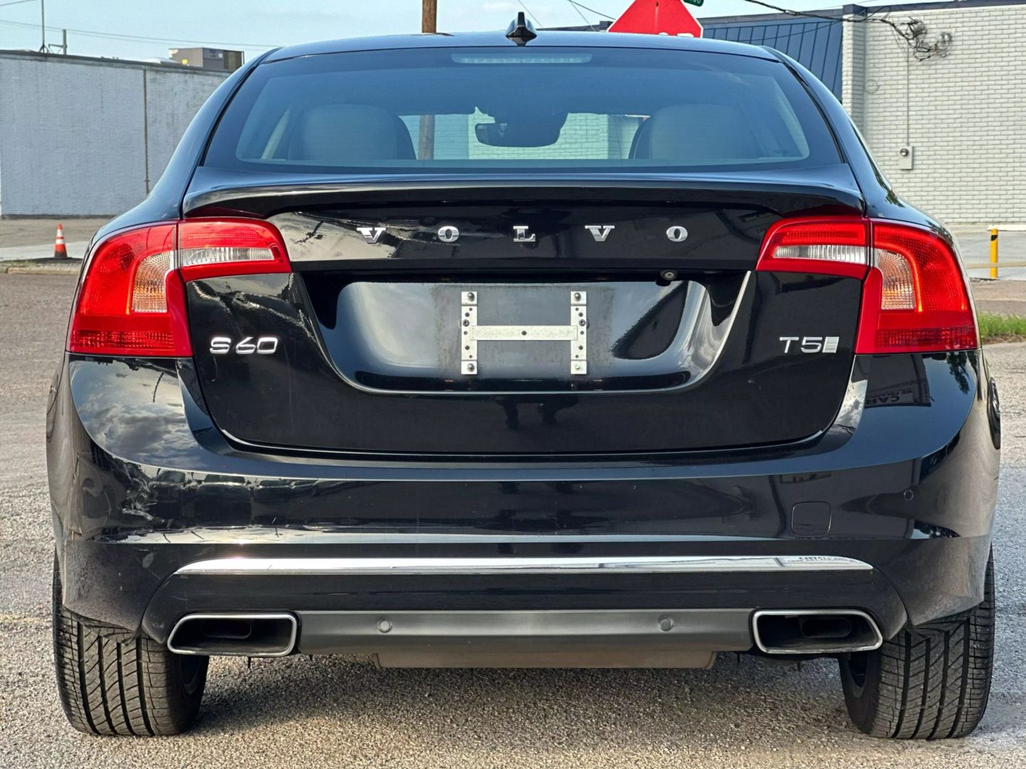 2016 Volvo S60 - Image 6