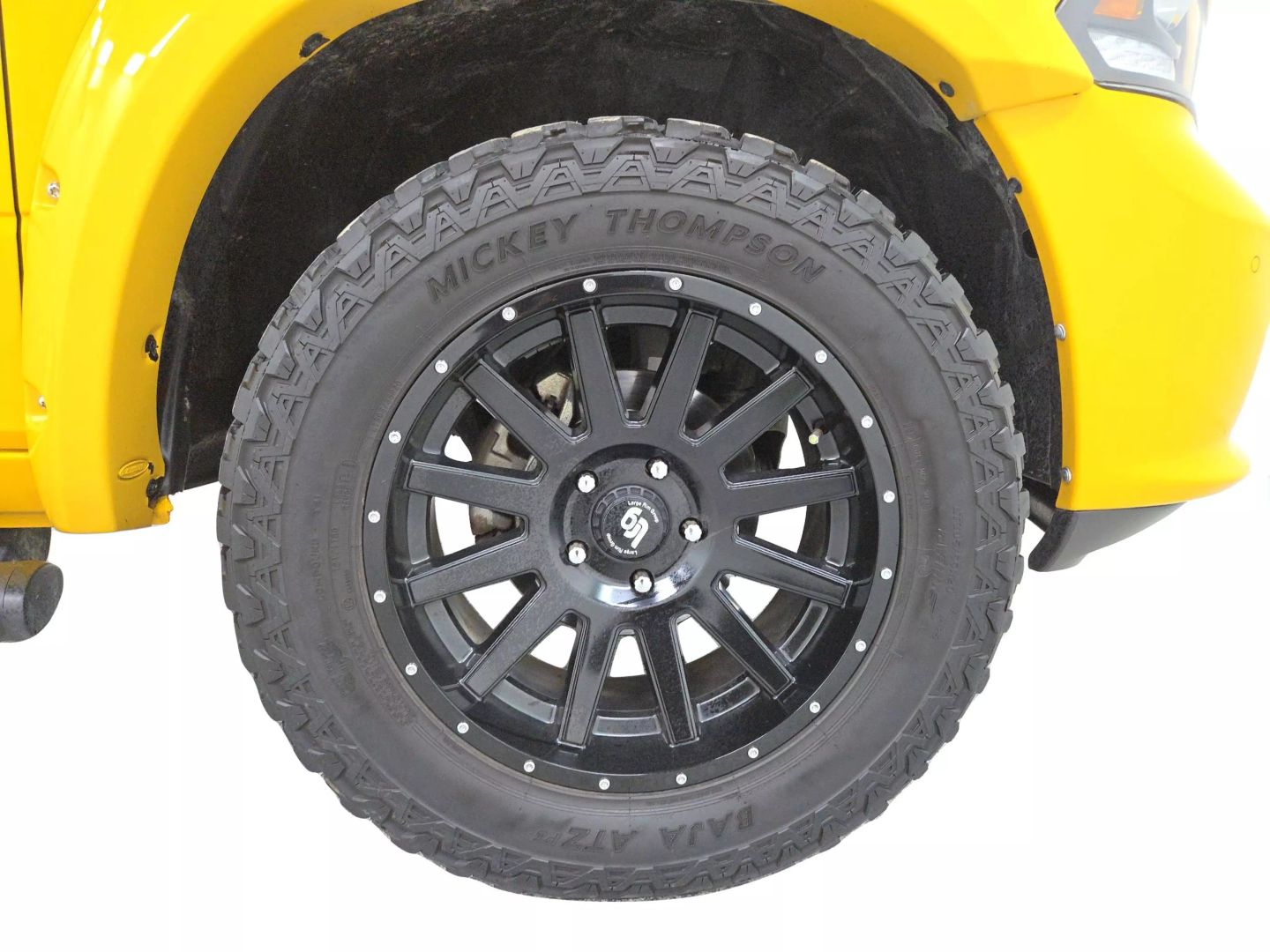 2016 Ram 1500 Crew Cab - Image 23