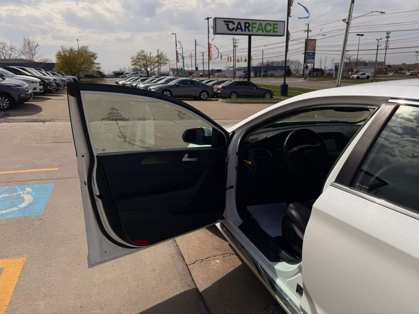 2015 Hyundai Sonata - Image 15