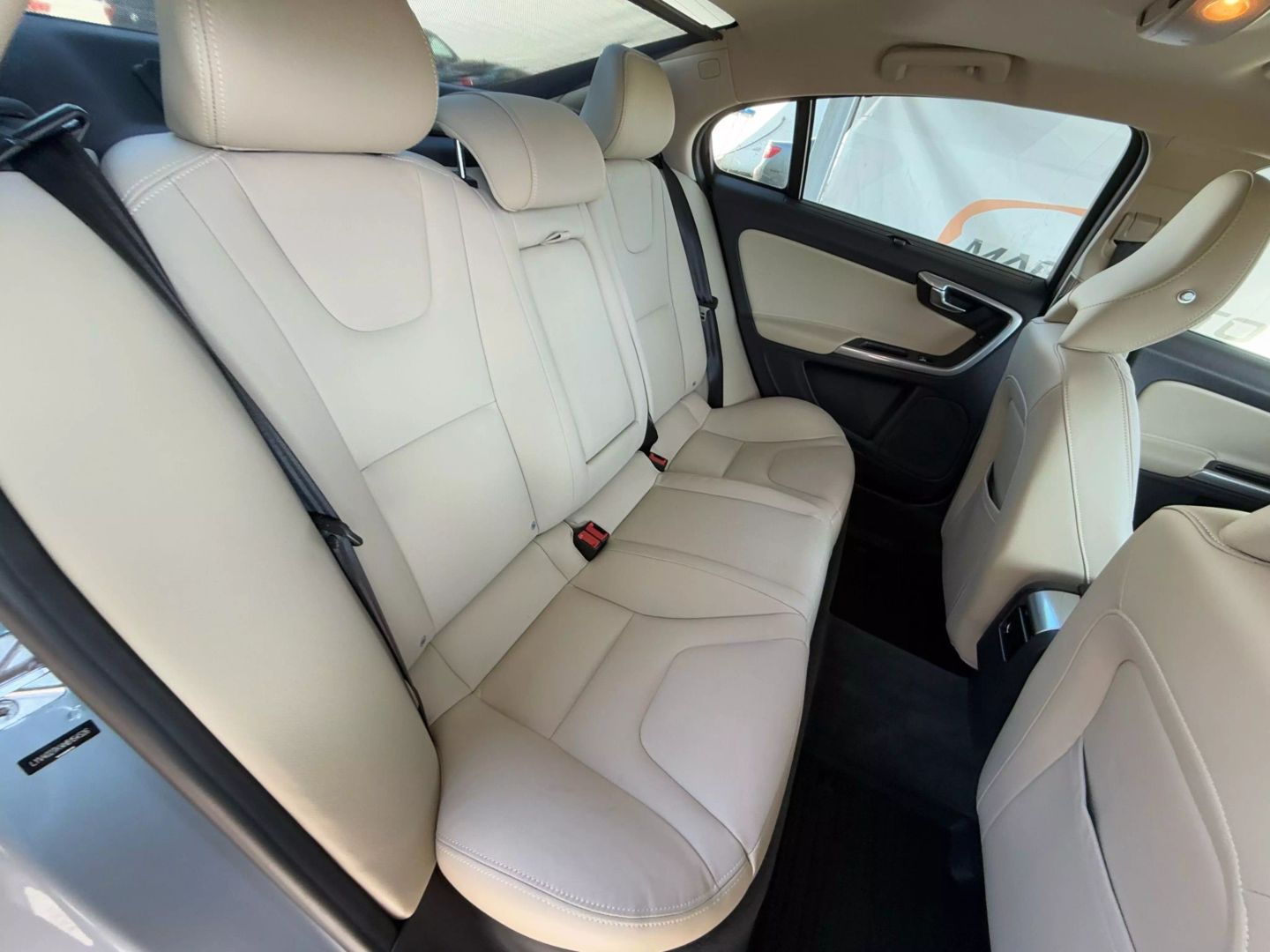 2017 Volvo S60 - Image 23