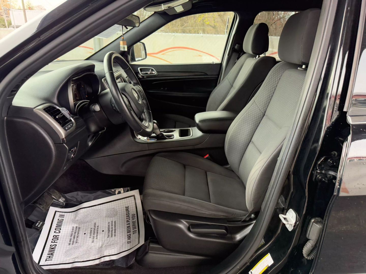 2019 Jeep Grand Cherokee - Image 15