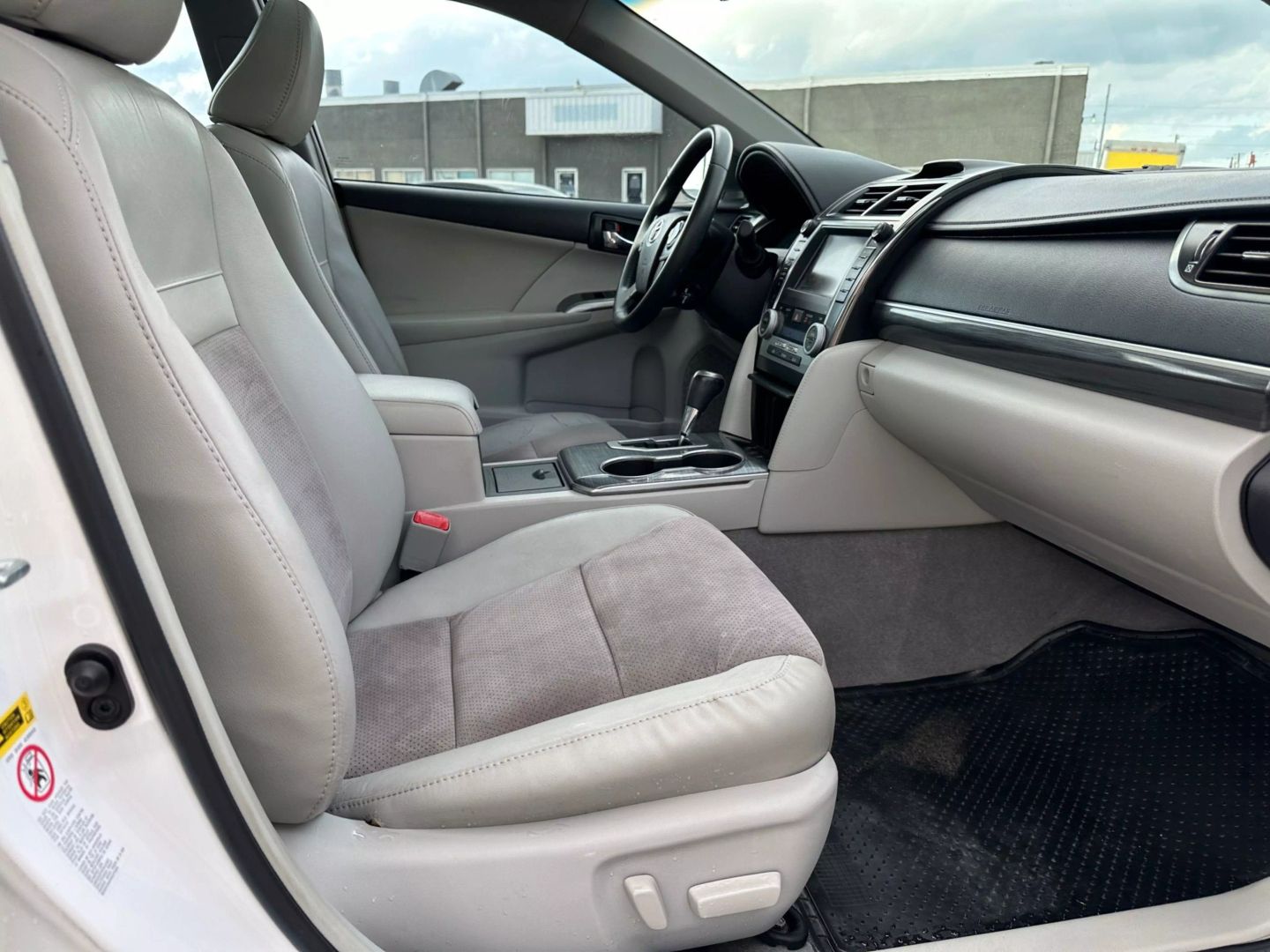 2012 Toyota Camry - Image 20