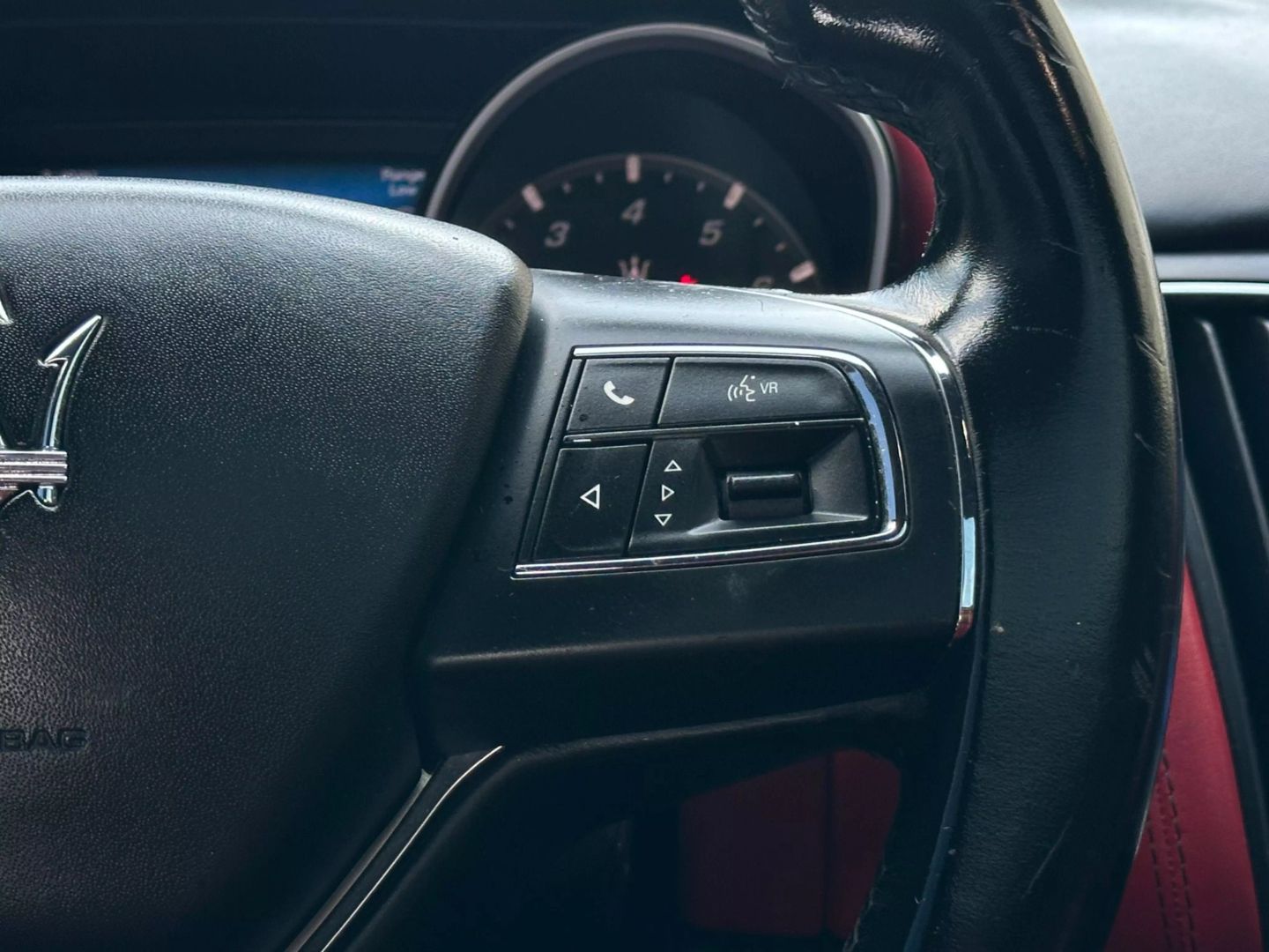 2017 Maserati Levante - Image 30