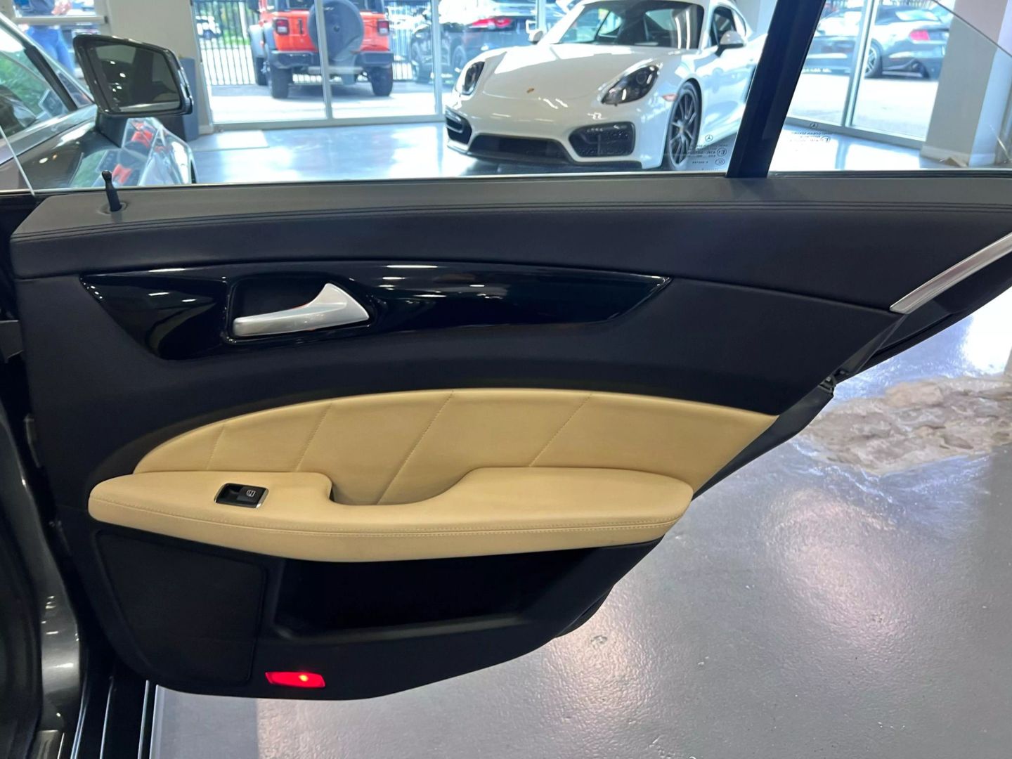 2014 Mercedes-benz Cls-class Cls 550 4matic Coupe 4d - Image 10