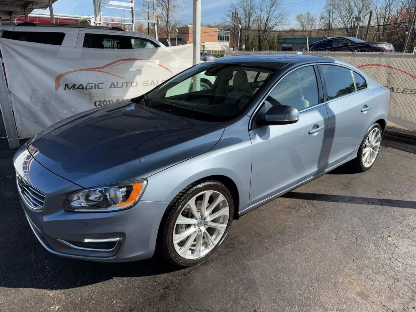 2017 Volvo S60 - Image 8
