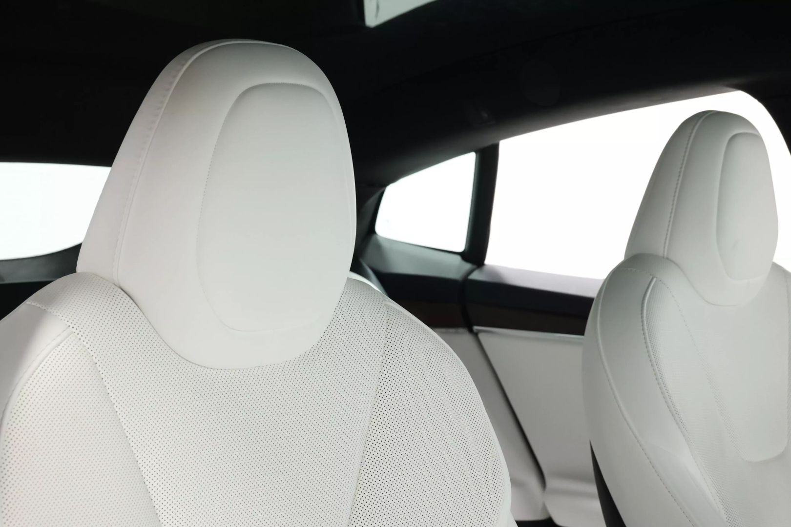 2022 Tesla Model S - Image 78