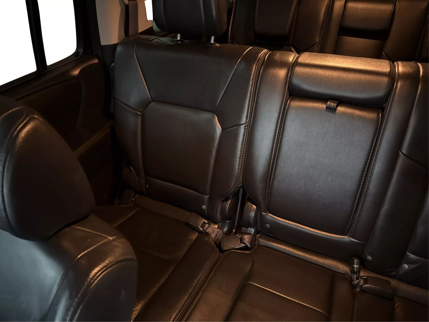 2015 Honda Pilot - Image 32