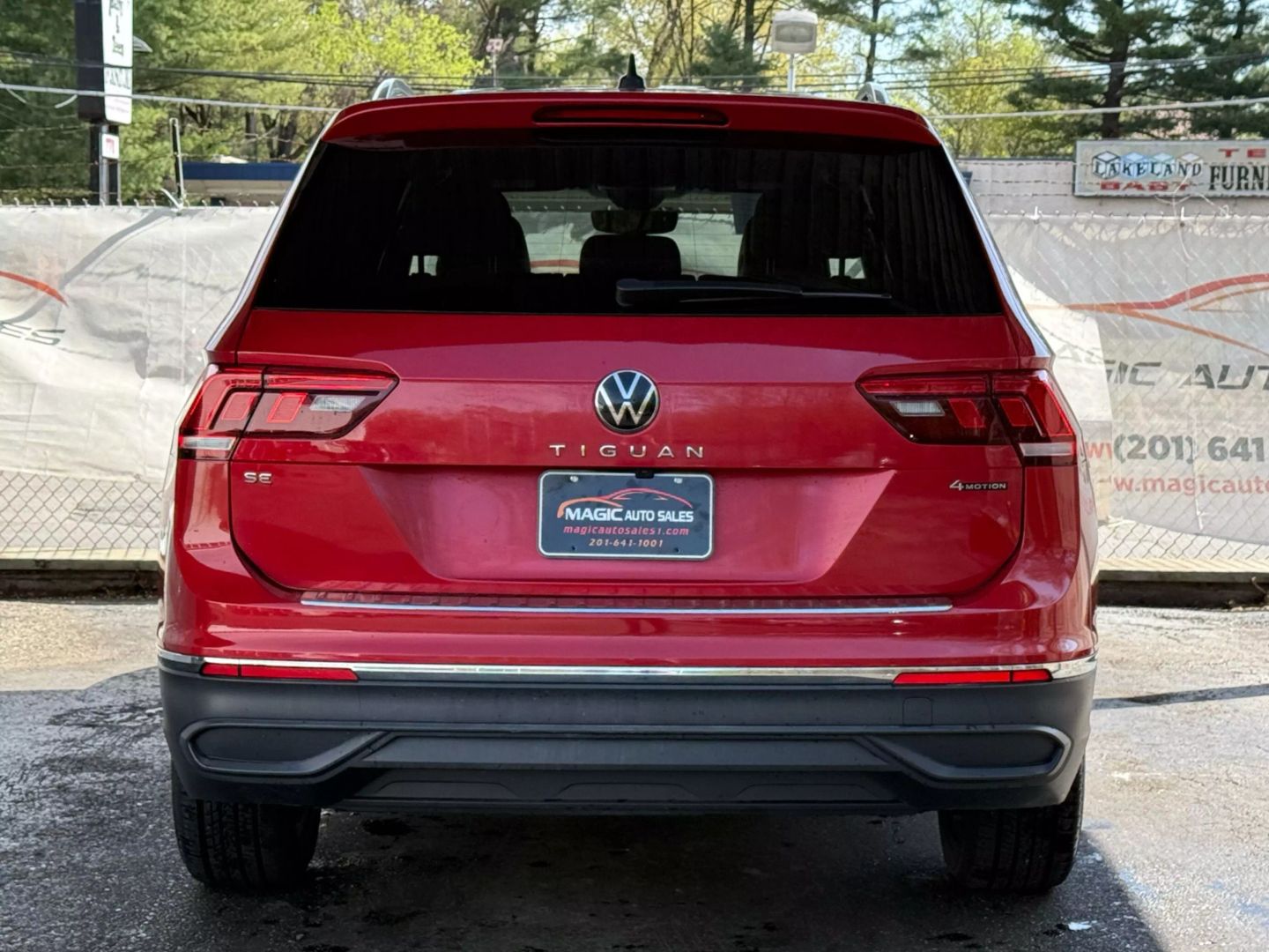 2022 Volkswagen Tiguan - Image 10