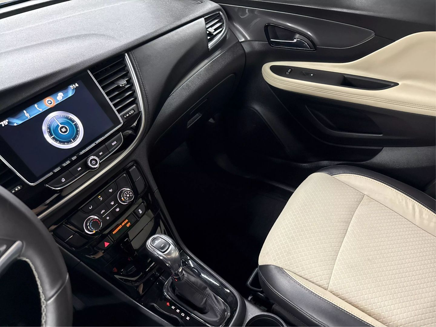 2017 Buick Encore - Image 31