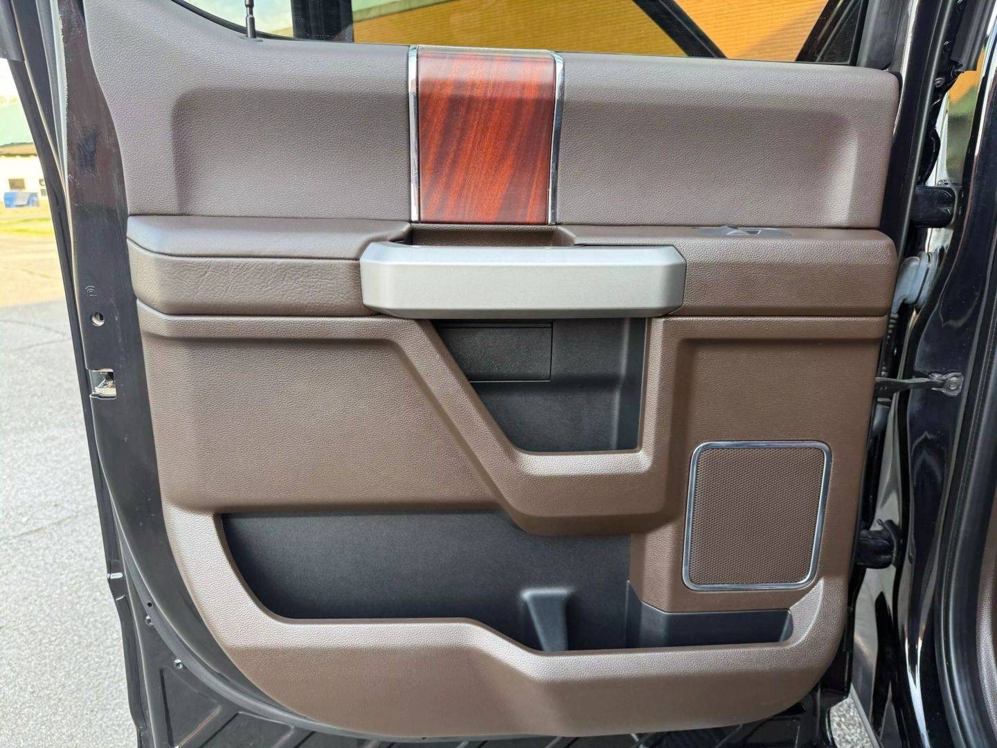 2021 Ford F250 Super Duty Crew Cab - Image 19