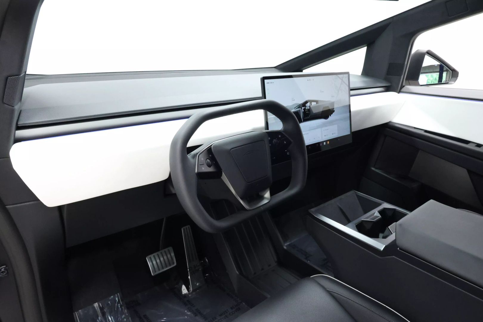 2024 Tesla Cybertruck - Image 2