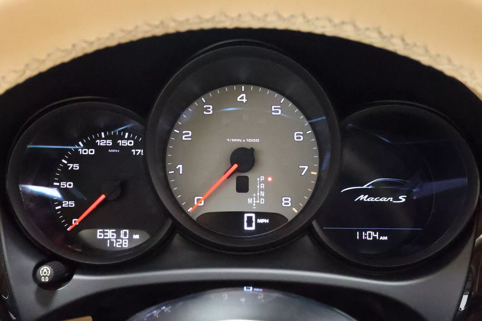 2016 Porsche Macan - Image 28