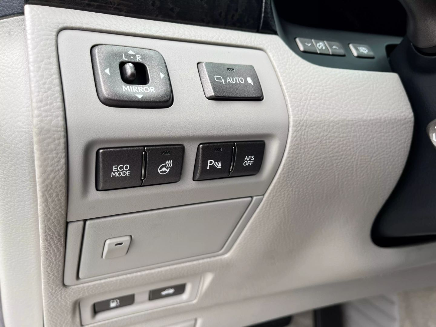2012 Lexus Ls  Vin: Jthbl1ef1c5112248 Stock Id: 112248 - Image 32