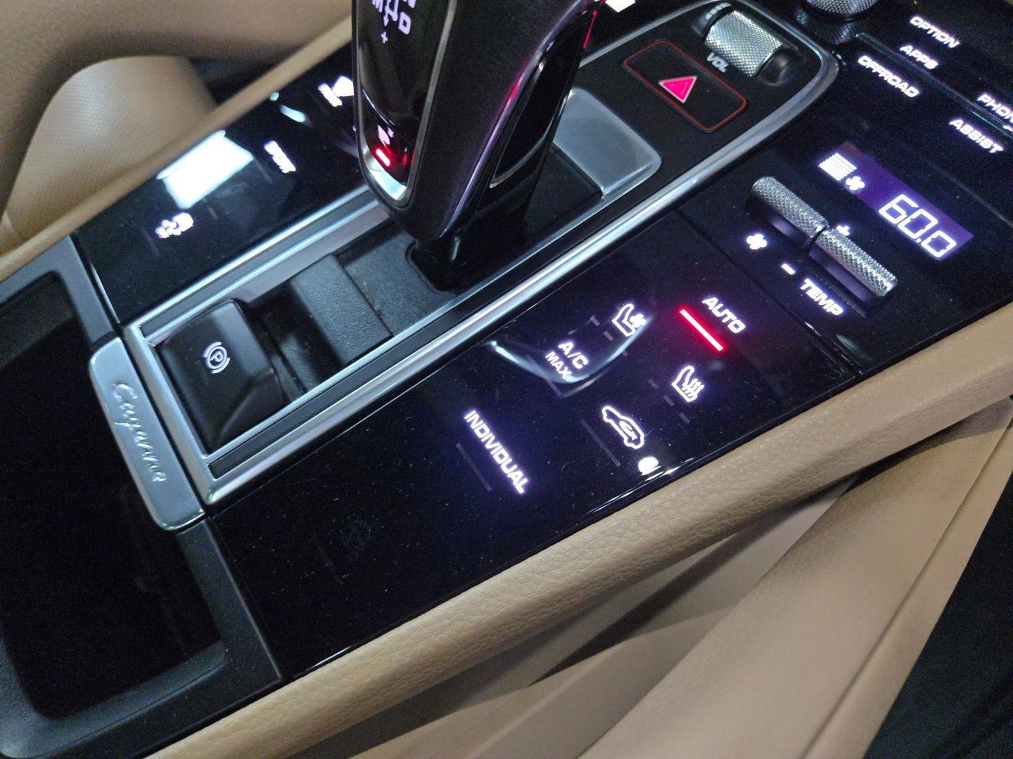 2021 Porsche Cayenne - Image 32