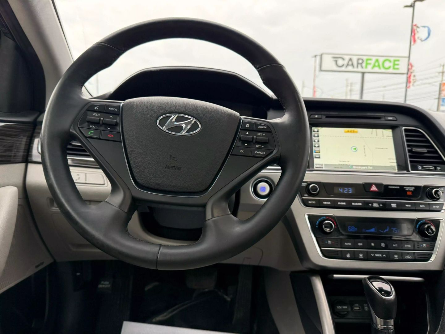 2015 Hyundai Sonata - Image 28