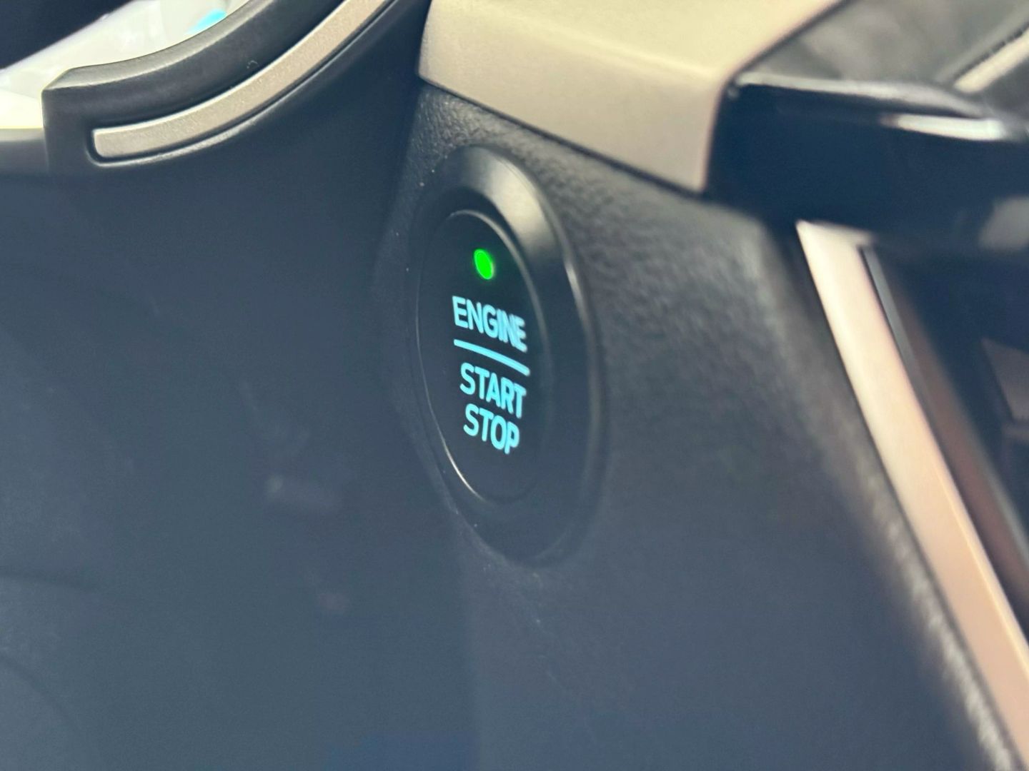 2021 Ford Escape - Image 30