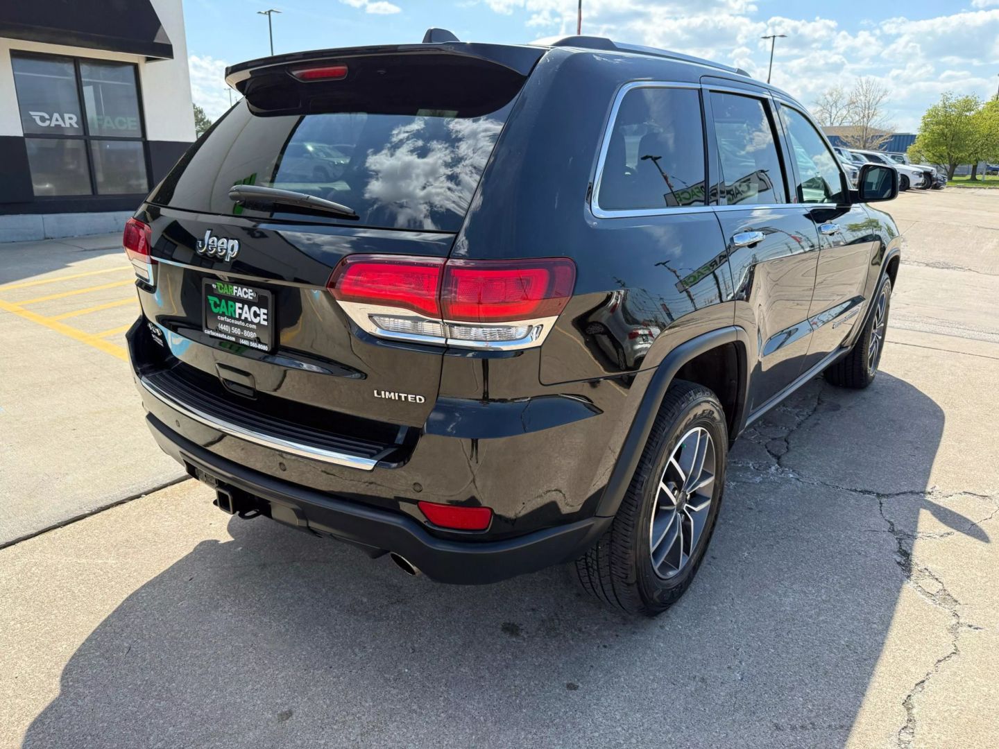 2020 Jeep Grand Cherokee - Image 16