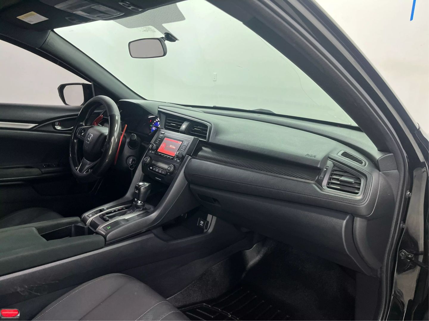 2018 Honda Civic - Image 26