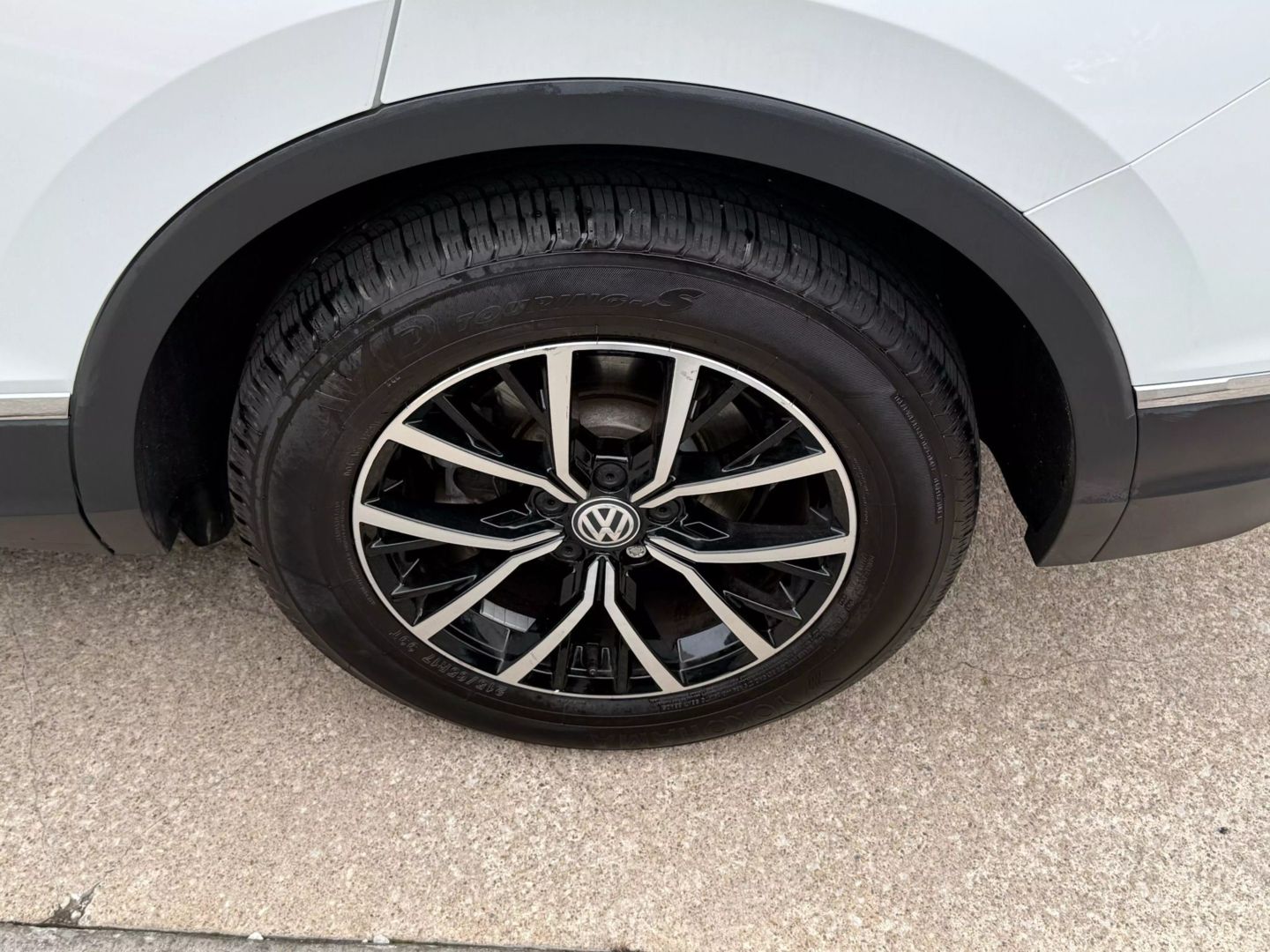 2021 Volkswagen Tiguan - Image 51