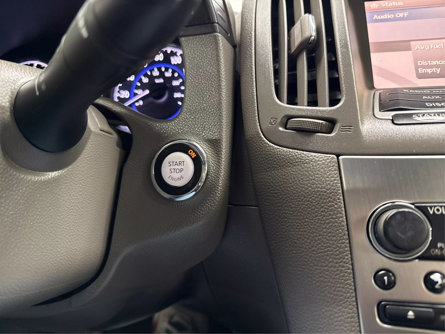 2012 Infiniti G - Image 22