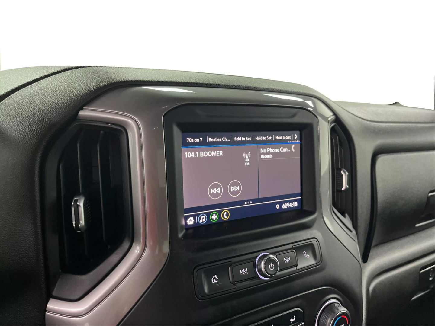 2021 Chevrolet Silverado 1500 Crew Cab - Image 14