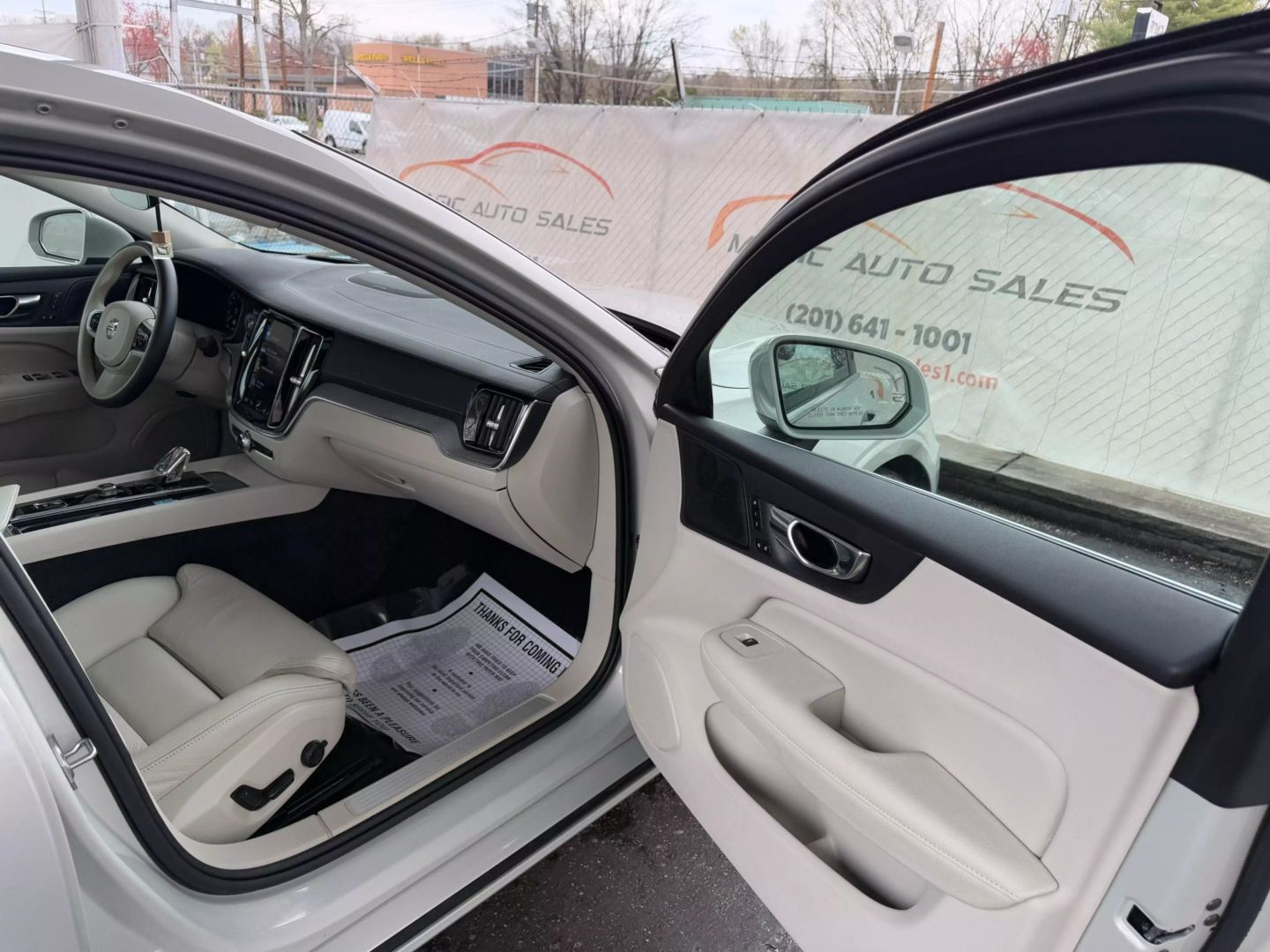 2022 Volvo S60 - Image 24