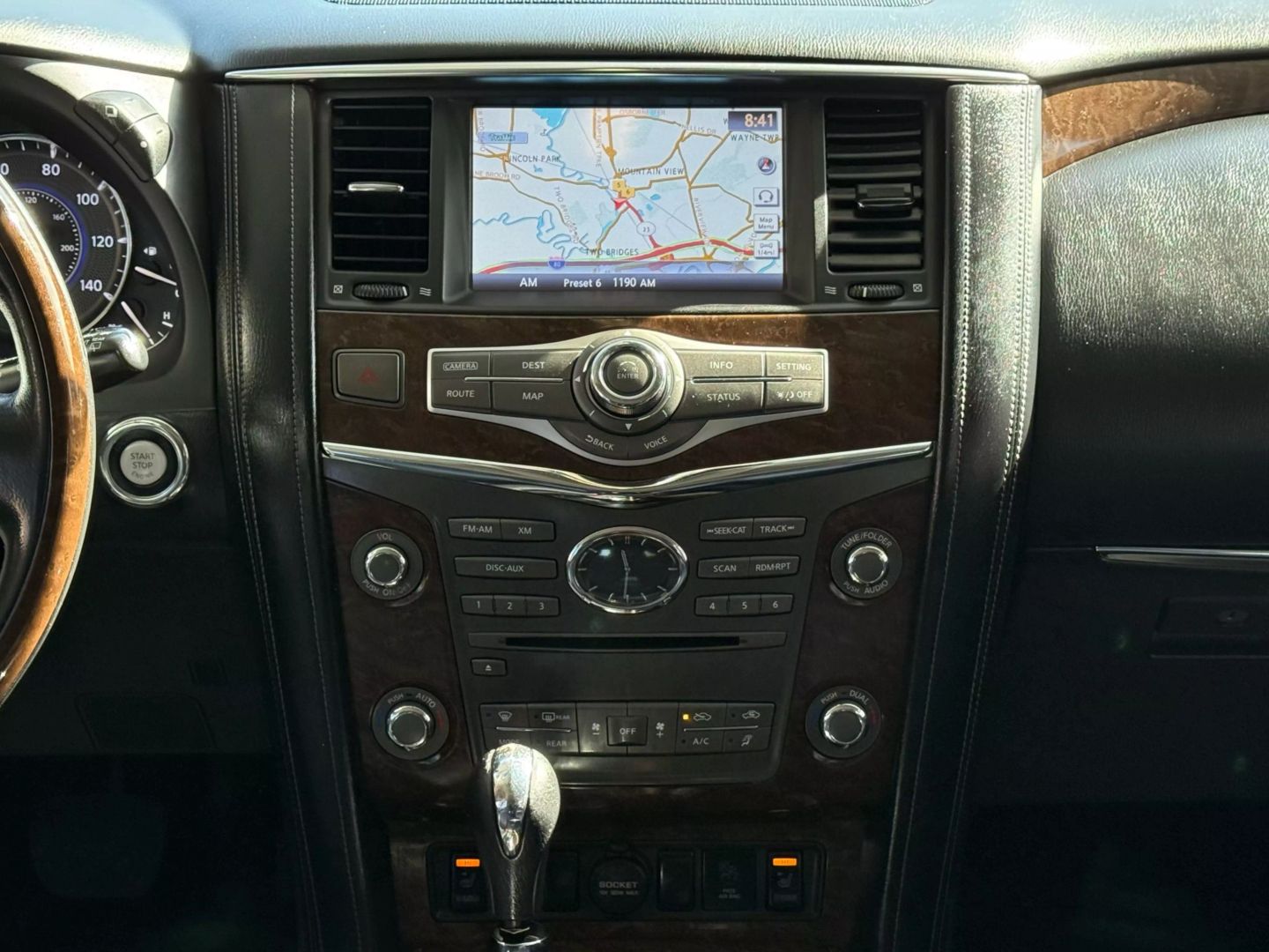 2017 Infiniti Qx80 - Image 30
