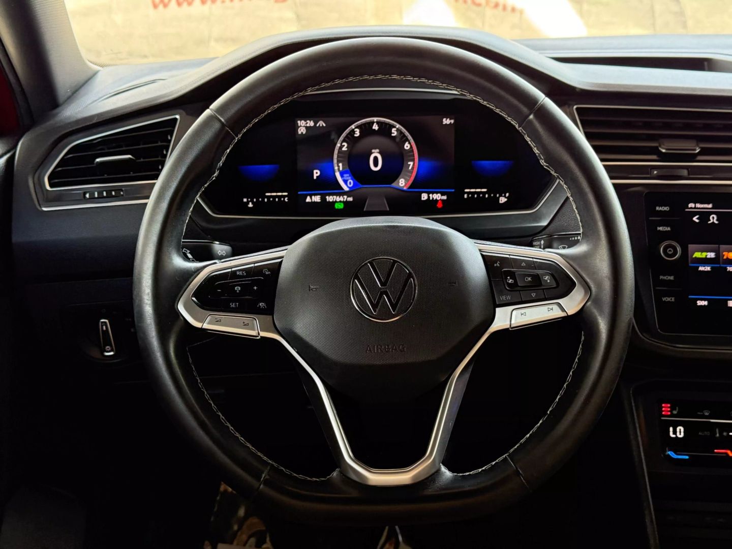 2022 Volkswagen Tiguan - Image 34