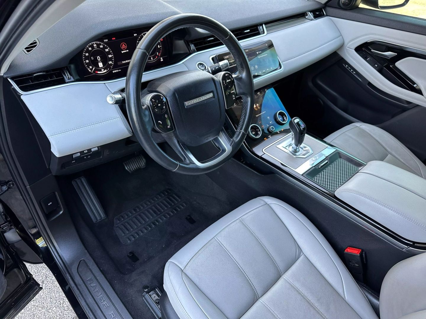 2020 Land Rover Range Rover Evoque - Image 12