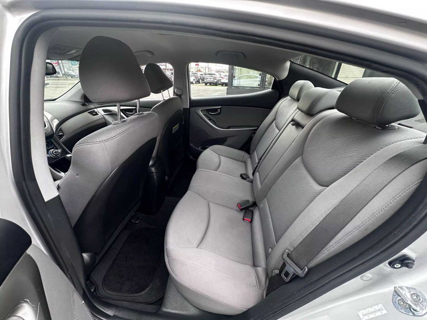 2013 Hyundai Elantra - Image 11