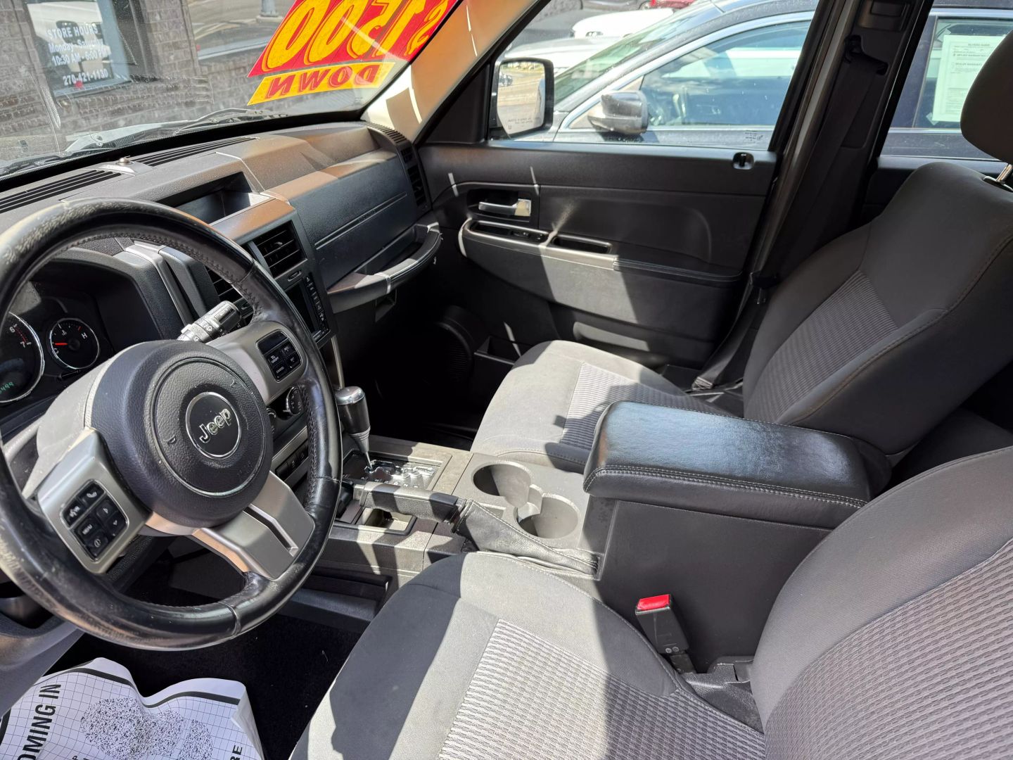Image 4 of 2012 JEEP LIBERTY